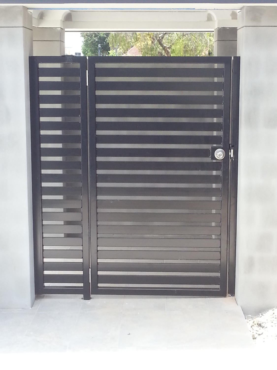 Aluminium Pedestrian Gates Gold Coast | All Glass & Aluminium Fencing