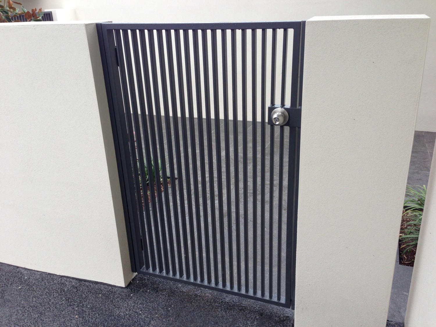 Aluminium Pedestrian Gates Gold Coast | All Glass & Aluminium Fencing