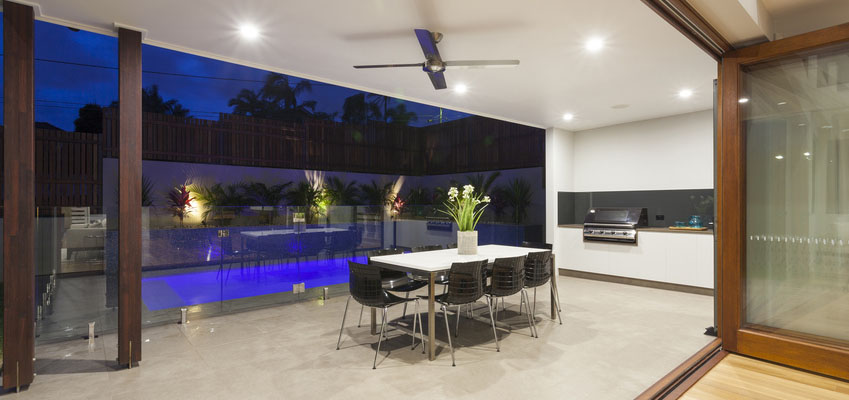 pool-fencing-gold-coast-all-glass-aluminium-fencing